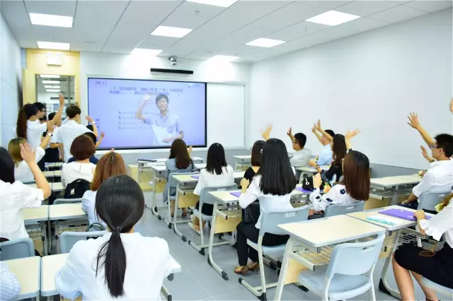 “科技+教育”極致碰撞 雙師課堂正式落戶江門!